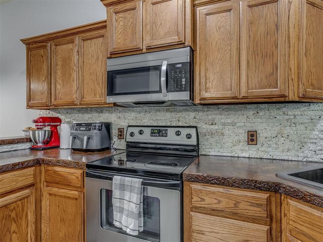 1000 Westridge Drive, Yukon, OK 73099