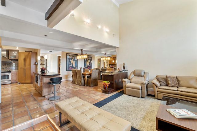701 E Coco Plum Cir 4, Plantation, FL 33324