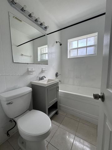 16981 NE 8th Ct, North Miami Beach, FL 33162