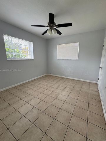 16981 NE 8th Ct, North Miami Beach, FL 33162