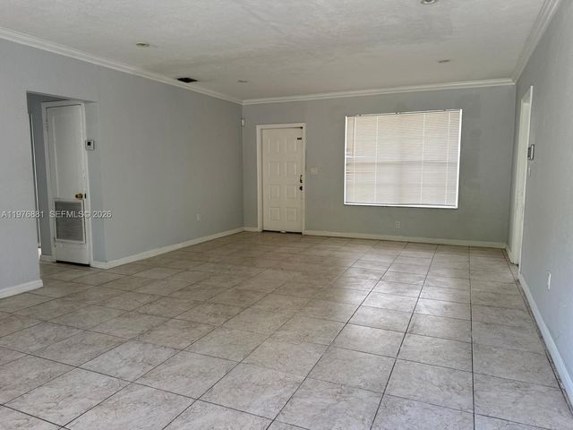 16981 NE 8th Ct, North Miami Beach, FL 33162