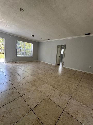 16981 NE 8th Ct, North Miami Beach, FL 33162