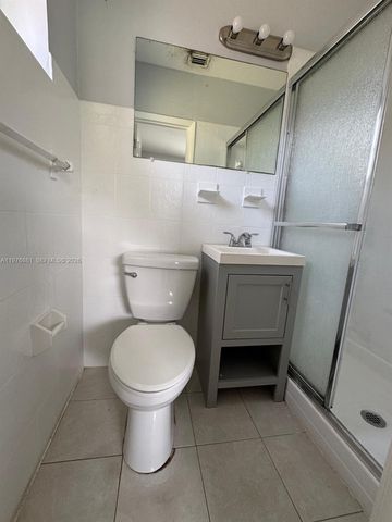 16981 NE 8th Ct, North Miami Beach, FL 33162