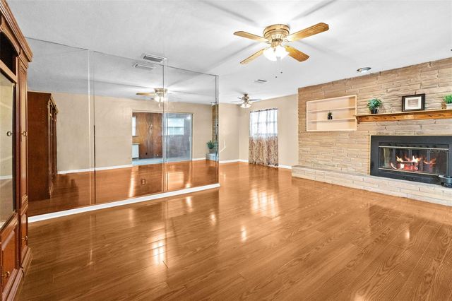 1233 LORIE CIRCLE, Brandon, FL 33510