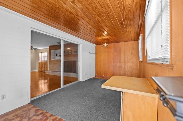 1233 LORIE CIRCLE, Brandon, FL 33510