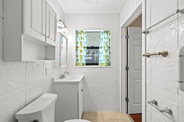 1233 LORIE CIRCLE, Brandon, FL 33510