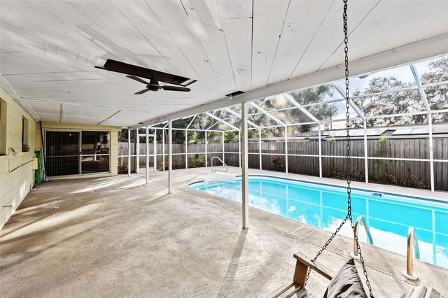 1233 LORIE CIRCLE, Brandon, FL 33510