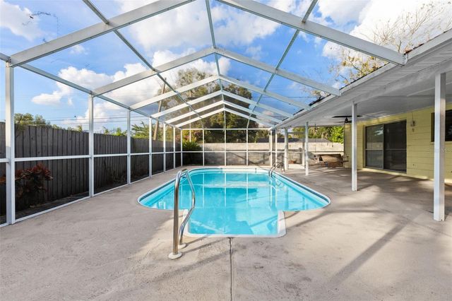 1233 LORIE CIRCLE, Brandon, FL 33510