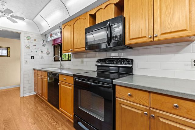 1233 LORIE CIRCLE, Brandon, FL 33510