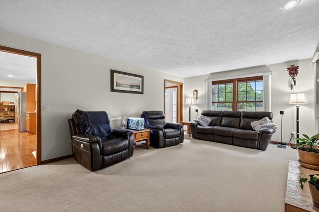 6325 Knoll Drive, Middleville, MI 49333