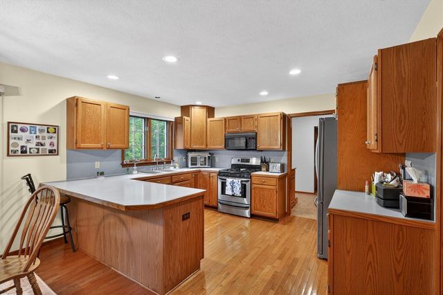 6325 Knoll Drive, Middleville, MI 49333