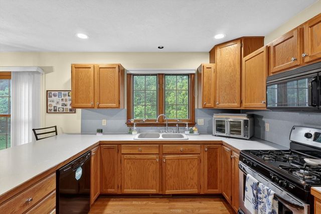6325 Knoll Drive, Middleville, MI 49333