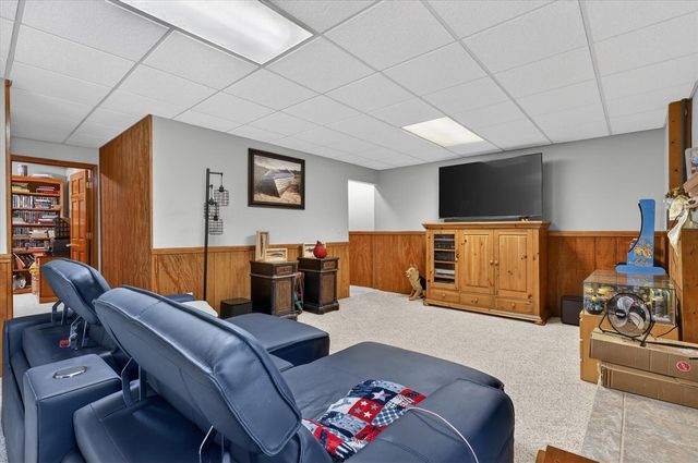 6325 Knoll Drive, Middleville, MI 49333