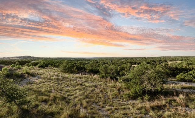 5601 W Fitzhugh RD, Dripping Springs, TX 78620