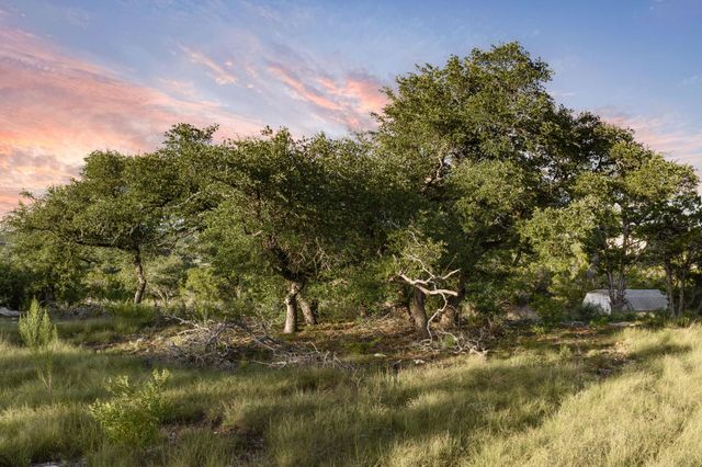 5601 W Fitzhugh RD, Dripping Springs, TX 78620
