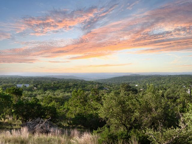 5601 W Fitzhugh RD, Dripping Springs, TX 78620