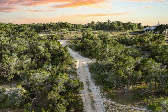 5601 W Fitzhugh RD, Dripping Springs, TX 78620