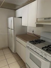 18101 NW 68th Ave B205, Hialeah, FL 33015