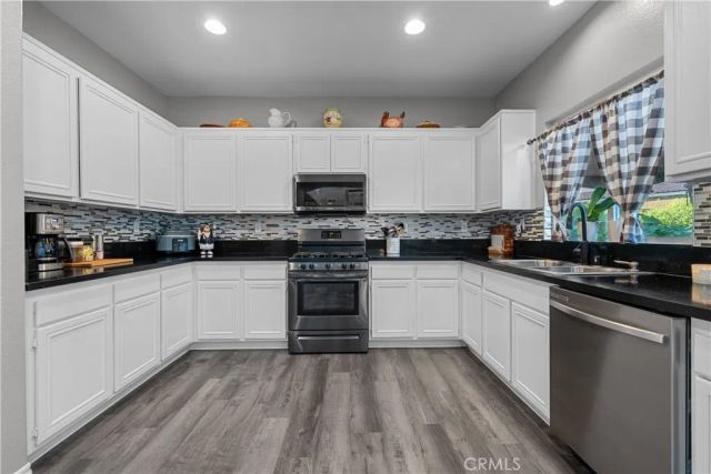 2763 Chaplin, Lancaster, CA 93536