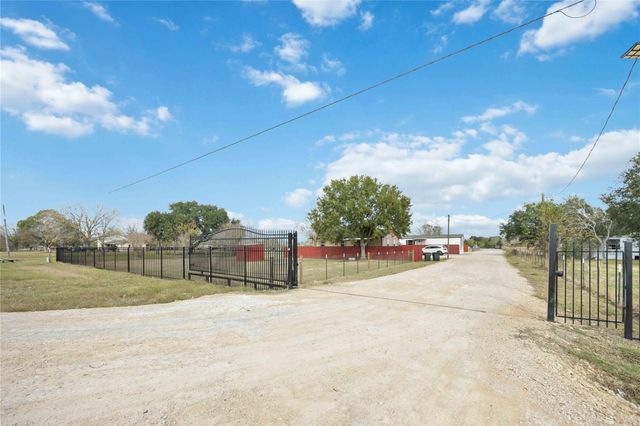 3001 Fm 360 Unit A Or B Road, Rosenberg, TX 77471