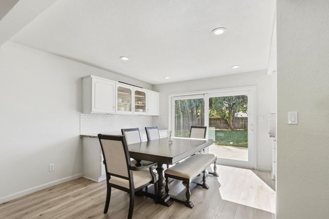 5730 Casa Grande Ave, Rocklin, CA 95677