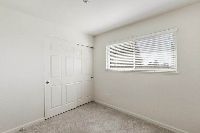 5730 Casa Grande Ave, Rocklin, CA 95677