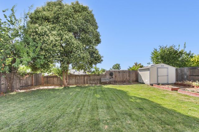 5730 Casa Grande Ave, Rocklin, CA 95677