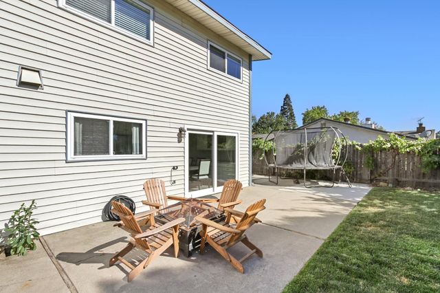 5730 Casa Grande Ave, Rocklin, CA 95677