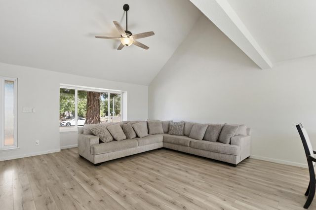 5730 Casa Grande Ave, Rocklin, CA 95677