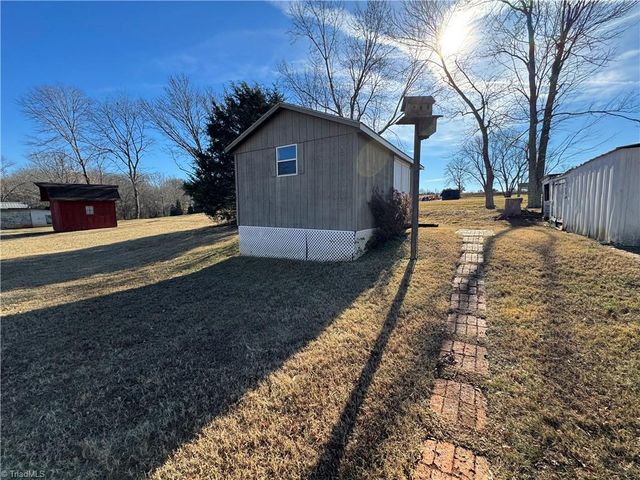 601 Meadowbrook Drive, King, NC 27021