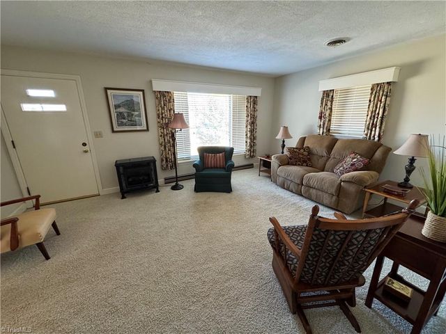 601 Meadowbrook Drive, King, NC 27021