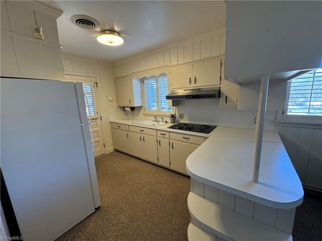 601 Meadowbrook Drive, King, NC 27021