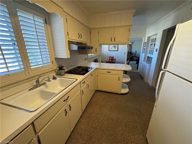 601 Meadowbrook Drive, King, NC 27021