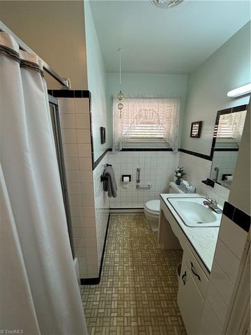 601 Meadowbrook Drive, King, NC 27021