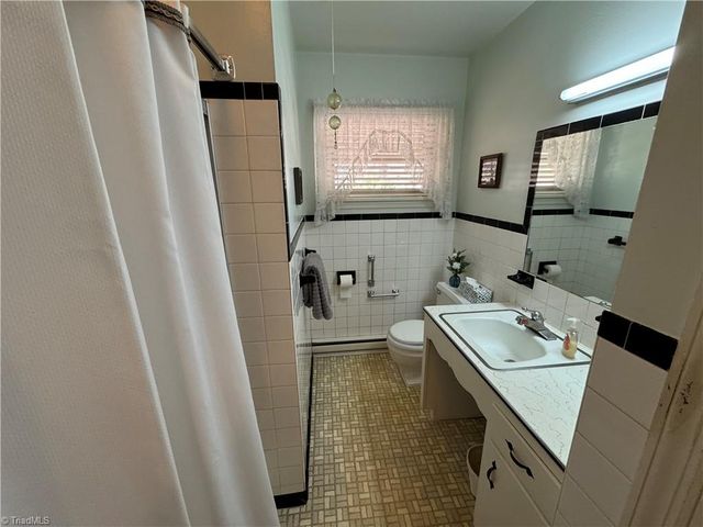 601 Meadowbrook Drive, King, NC 27021