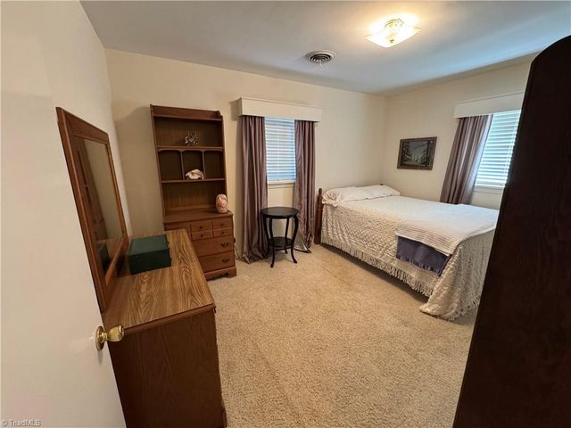 601 Meadowbrook Drive, King, NC 27021