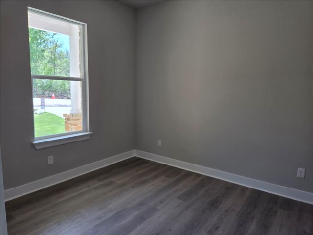 137 Waimanalo LN, Bastrop, TX 78602