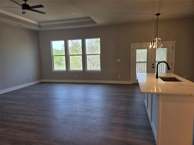 137 Waimanalo LN, Bastrop, TX 78602