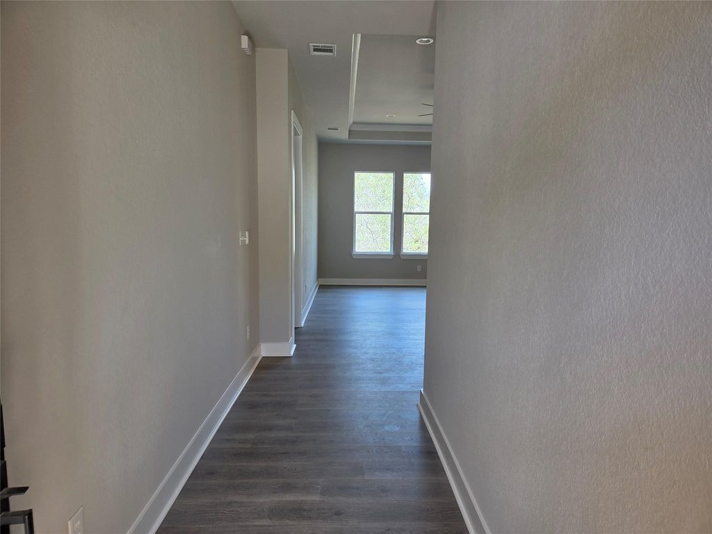 137 Waimanalo LN, Bastrop, TX 78602