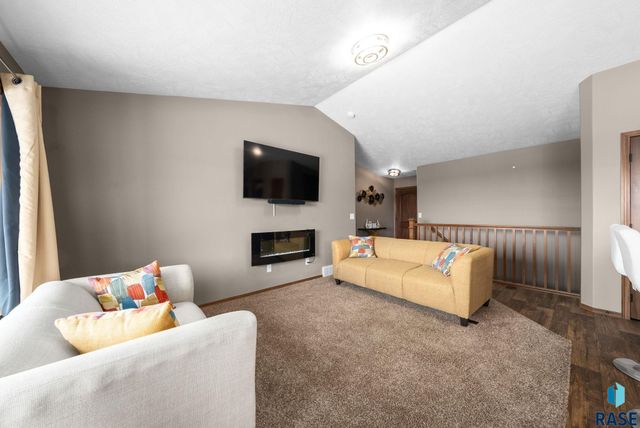 4032 S Homerun Ave Avenue, Sioux Falls, SD 57110