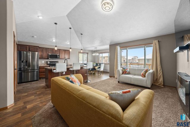 4032 S Homerun Ave Avenue, Sioux Falls, SD 57110