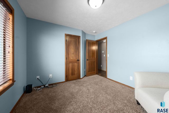 4032 S Homerun Ave Avenue, Sioux Falls, SD 57110