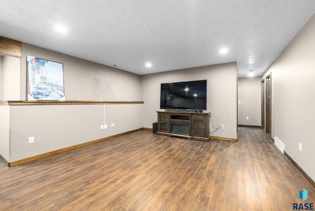 4032 S Homerun Ave Avenue, Sioux Falls, SD 57110