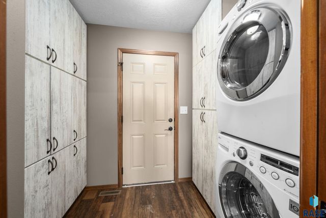 4032 S Homerun Ave Avenue, Sioux Falls, SD 57110