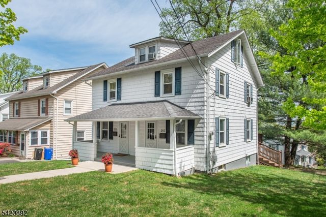 257 Mccosh Rd, Clifton City, NJ 07043
