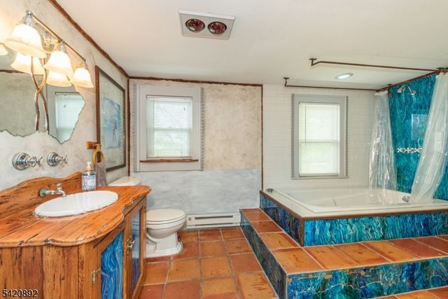 257 Mccosh Rd, Clifton City, NJ 07043