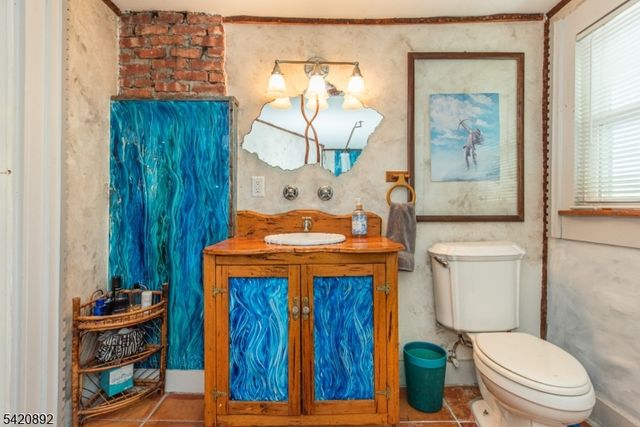 257 Mccosh Rd, Clifton City, NJ 07043