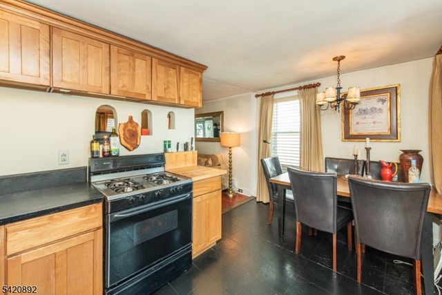 257 Mccosh Rd, Clifton City, NJ 07043