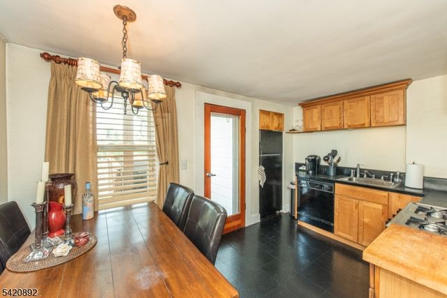257 Mccosh Rd, Clifton City, NJ 07043