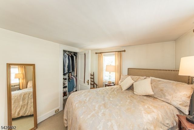 257 Mccosh Rd, Clifton City, NJ 07043